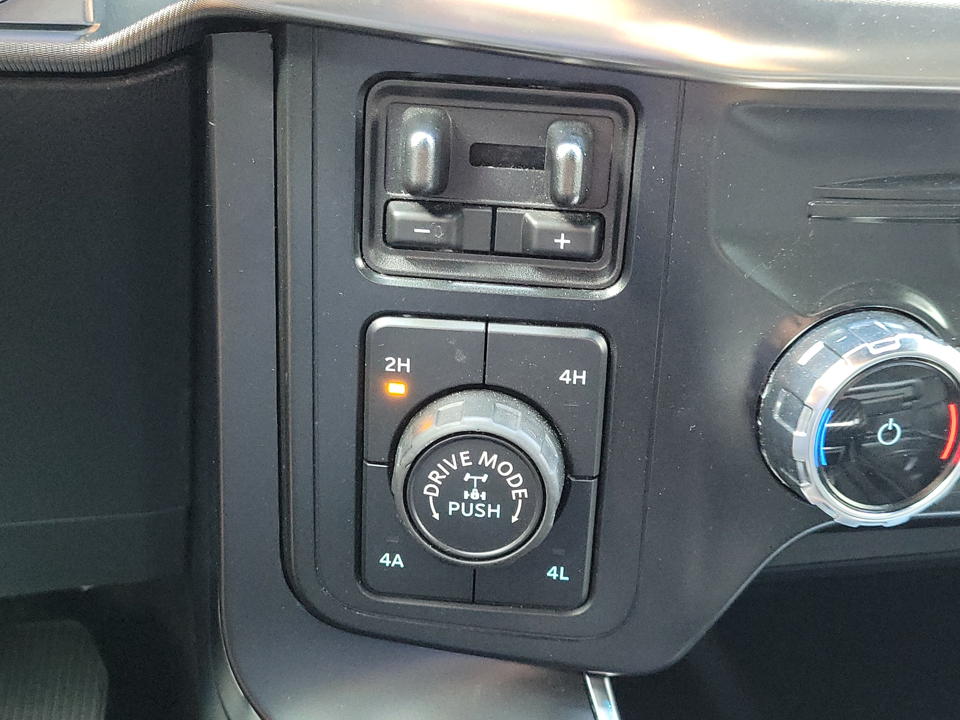 Used 2022 Ford F150 Raptor w/ Equipment Group 801A High AWD/4WD image 28