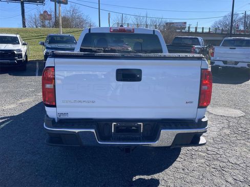 Used 2022 Chevrolet Colorado LT w/ Chrome Appearance Package image 5