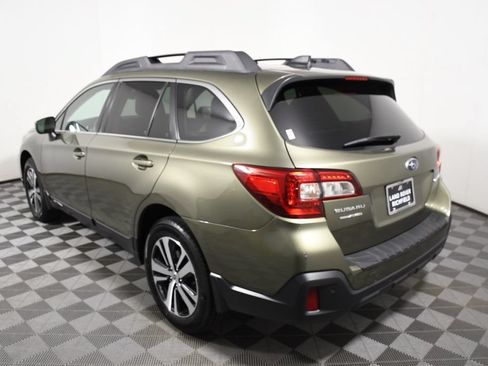 Used 2019 Subaru Outback 2.5i Limited w/ Popular Package #2 AWD/4WD image 4