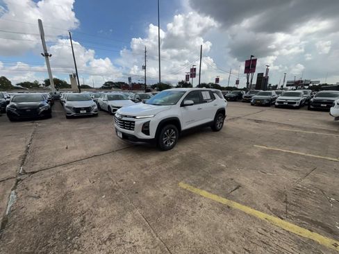 Used 2025 Chevrolet Equinox LT AWD/4WD image 7