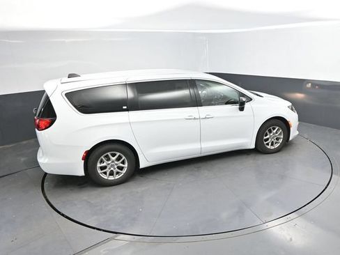 Used 2024 Chrysler Voyager LX FWD image 35