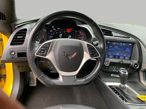 Used 2017 Chevrolet Corvette Grand Sport w/ Grand Sport Heritage Package RWD image 4