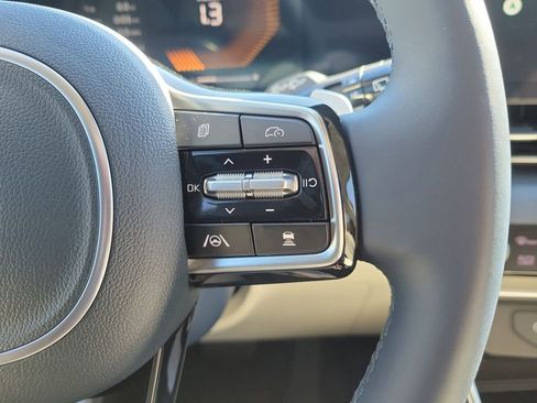 New 2026 Kia Carnival EX image 28