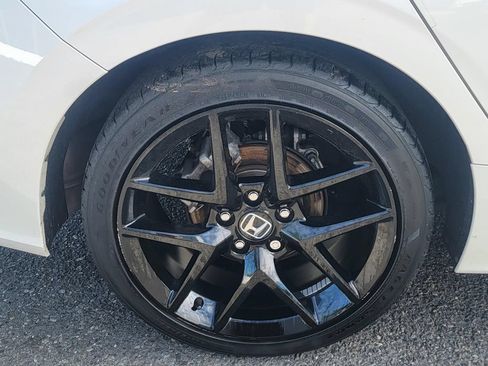 Used 2024 Honda Civic Sport image 9