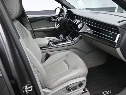 Used 2021 Audi Q7 3.0T Premium Plus w/ Executive Package image 30