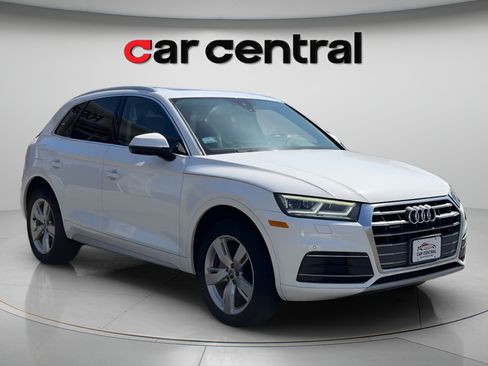 Used 2018 Audi Q5 2.0T Premium Plus w/ Premium Plus Package AWD/4WD image 7