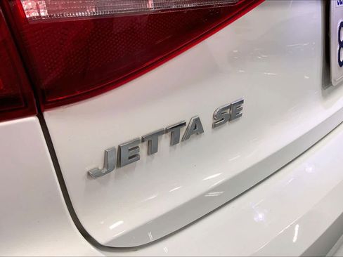 Used 2017 Volkswagen Jetta SE image 30