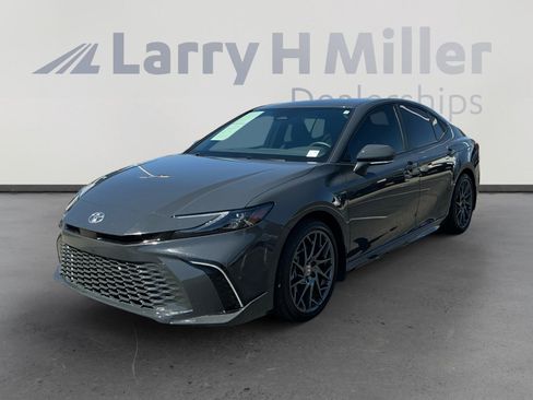 Certified 2025 Toyota Camry XSE image 1