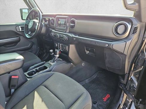 Used 2018 Jeep Wrangler Unlimited Sport S AWD/4WD image 22
