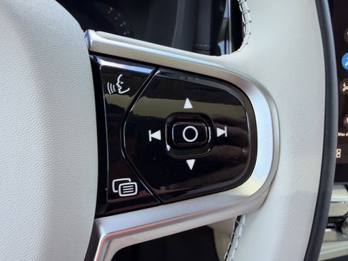 New 2026 Volvo XC60 B5 Ultra w/ Climate Package image 30