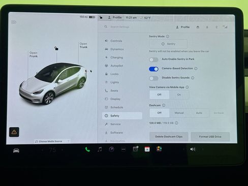 Used 2021 Tesla Model Y Long Range image 12
