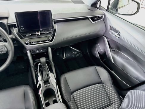Certified 2024 Toyota Corolla Cross AWD Hybrid w/ Convenience Package image 28