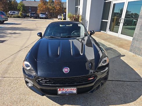 Used 2019 FIAT 124 Spider Classica w/ Technology Group image 38