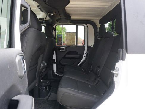 Used 2020 Jeep Gladiator Overland w/ Quick Order Package 24E North AWD/4WD image 30