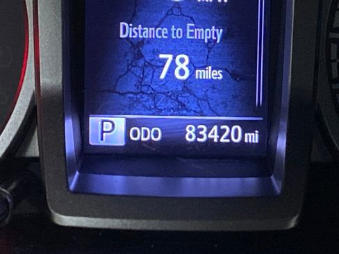 Used 2018 Toyota Tacoma Limited w/ Four Season Floor Mat Package AWD/4WD image 18