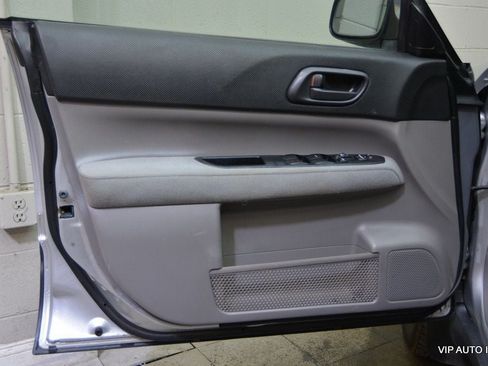 Used 2004 Subaru Forester 2.5X AWD/4WD image 11