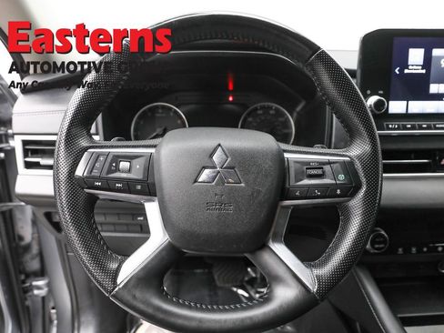 Used 2024 Mitsubishi Outlander SE image 10