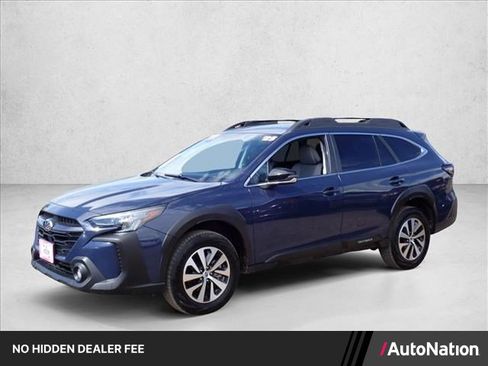 Used 2025 Subaru Outback Premium AWD/4WD image 1