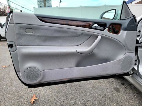 Used 2003 Mercedes-Benz CLK 320 Cabriolet image 33