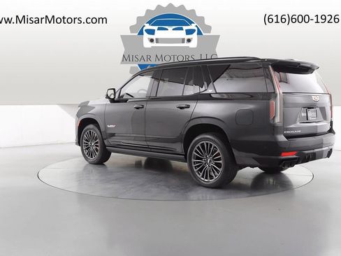 Used 2023 Cadillac Escalade V AWD/4WD image 5
