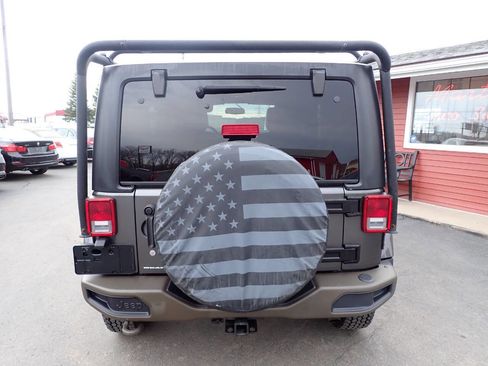 Used 2017 Jeep Wrangler Unlimited Sahara image 5