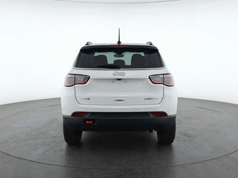 Used 2025 Jeep Compass Trailhawk AWD/4WD image 7