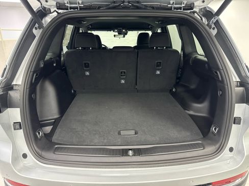 New 2025 Jeep Grand Cherokee Laredo w/ Luxury Tech Group I image 7