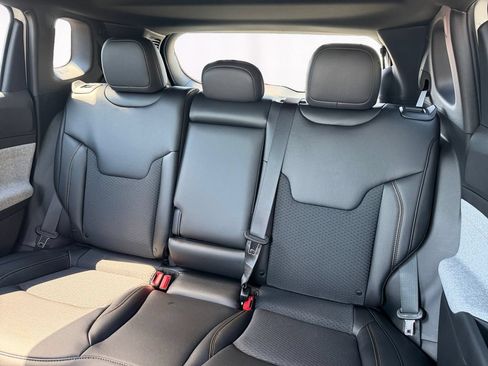 New 2026 Jeep Compass Latitude AWD/4WD image 13