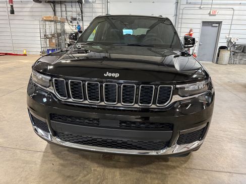 Certified 2025 Jeep Grand Cherokee L Limited AWD/4WD image 44