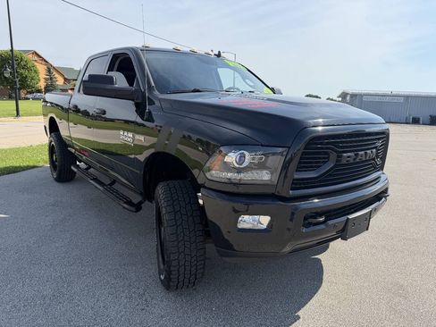 Used 2018 RAM 2500 Laramie w/ Sport Appearance Group AWD/4WD image 3