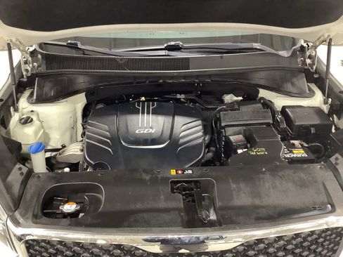 Used 2016 Kia Sorento LX image 24