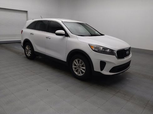 Used 2019 Kia Sorento FWD image 11