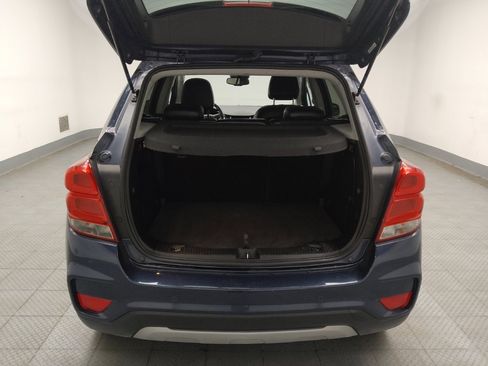 Used 2018 Chevrolet Trax LT w/ Sun & Sound Package FWD image 29