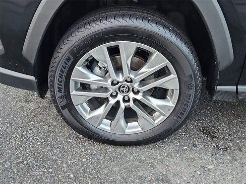 Used 2024 Toyota RAV4 XLE Premium w/ Weather Package image 7