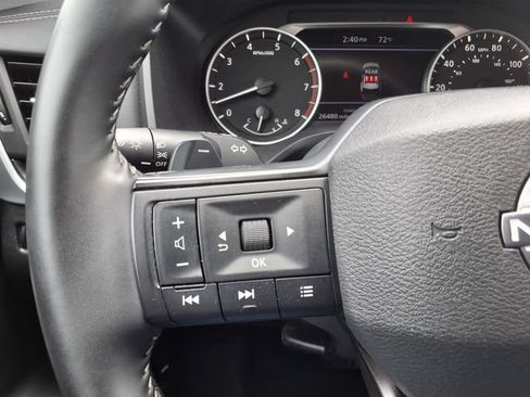 Used 2025 Nissan Rogue SV FWD image 23