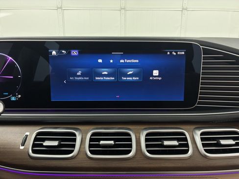 Used 2024 Mercedes-Benz GLE 450 4MATIC image 35