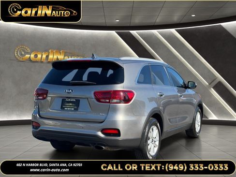 Used 2019 Kia Sorento FWD V6 w/ LX V6 Convenience Package image 5
