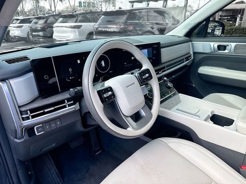 Used 2025 Hyundai Santa Fe Calligraphy image 10