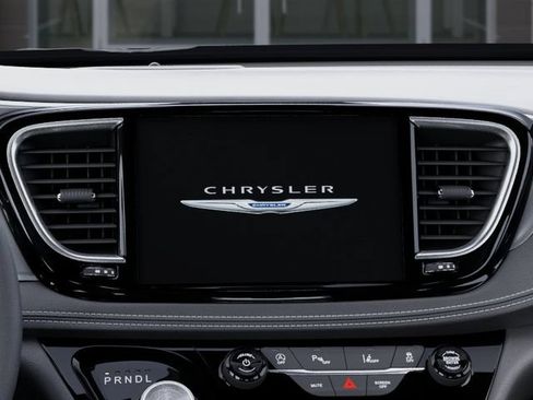 New 2026 Chrysler Pacifica Limited w/ S Appearance Package FWD image 18