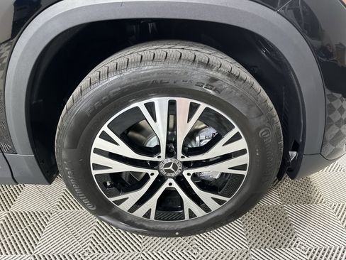 Used 2025 Mercedes-Benz GLA 250 4MATIC image 10