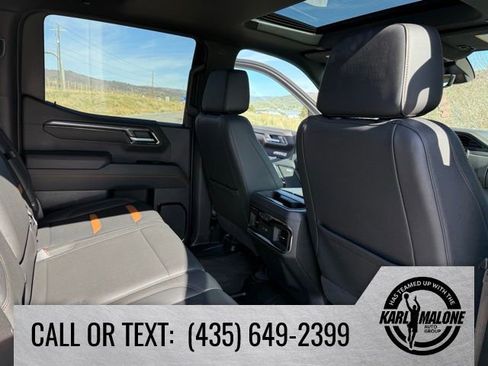 Used 2023 GMC Sierra 1500 AT4 w/ Technology Package image 35