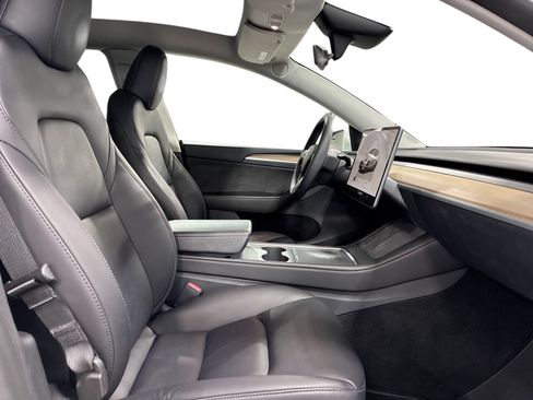 Certified 2023 Tesla Model Y Long Range AWD/4WD image 13