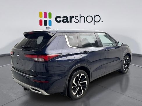 Used 2022 Mitsubishi Outlander SE image 3