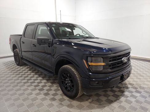 Used 2024 Ford F150 XLT w/ XLT Black Appearance Package AWD/4WD image 4