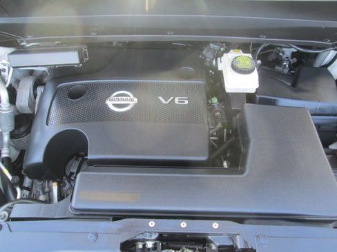 Used 2015 Nissan Pathfinder SV AWD/4WD image 26