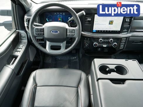 Used 2024 Ford F350 Lariat image 16