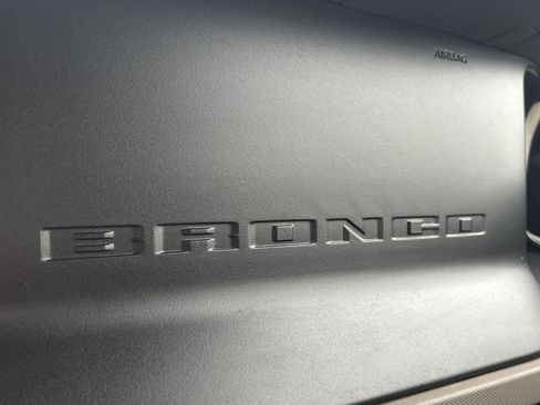 Used 2022 Ford Bronco Wildtrak AWD/4WD image 38
