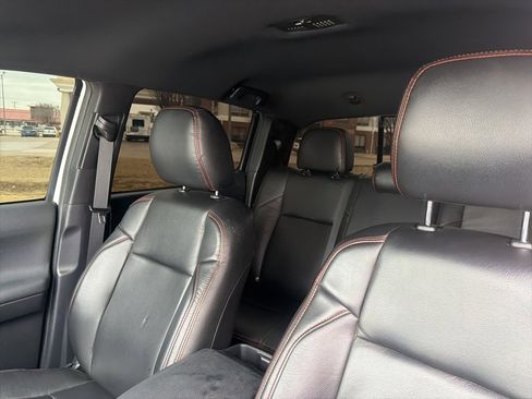 Used 2020 Toyota Tacoma TRD Sport image 16