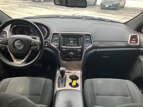 Used 2016 Jeep Grand Cherokee Laredo AWD/4WD image 17