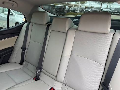 Used 2026 Toyota Camry XLE image 30